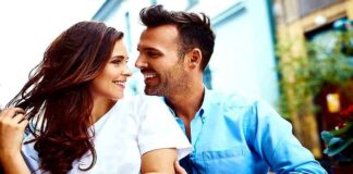 Numerology: इस मूलांक के लोग प्यार में जान तक दे देते! हसबैंड के लिए होती है बेहद लकी